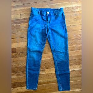 Juicy Couture Low Rise Skinny Jeans Size 6